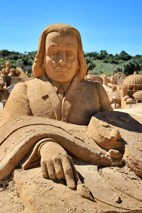 099 | 2023 | Lagoa | Sandcity | © carsten riede fotografie