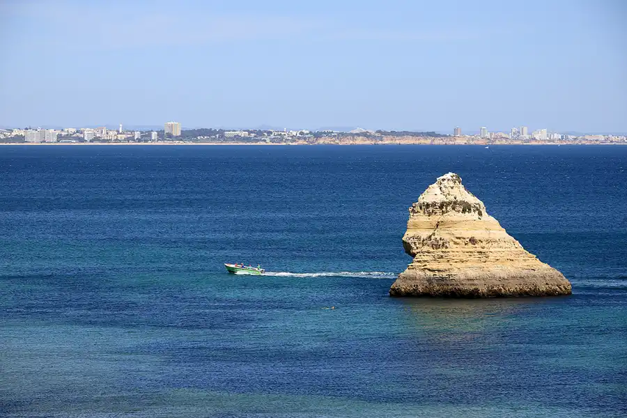 081 | 2023 | Praia Dos Pinheiros | © carsten riede fotografie