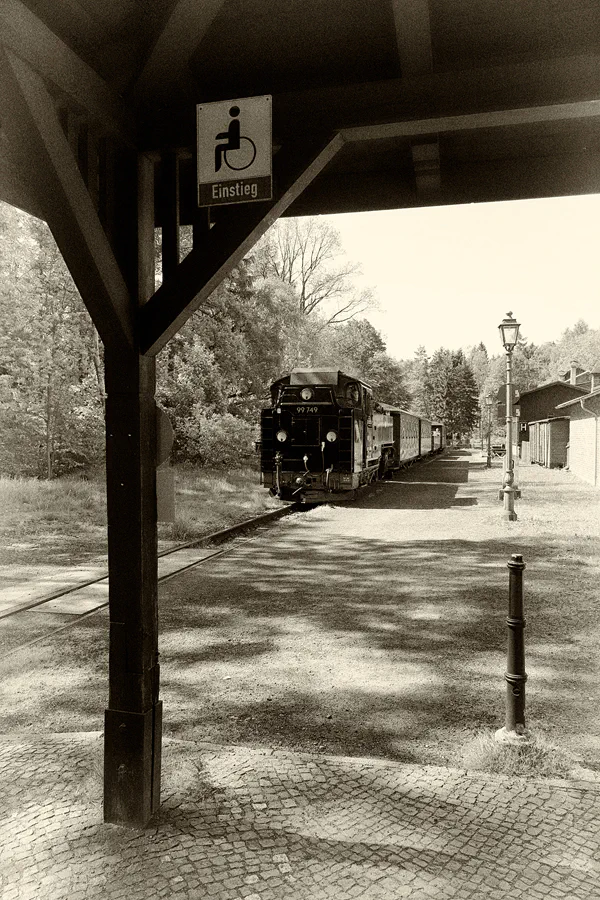 041 | 2023 | Bertsdorf | Zittauer Schmalspurbahn – Bahnhof Bertsdorf | © carsten riede fotografie