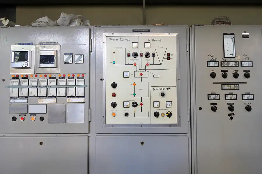 024 | 2023 | Oberlenningen | Papierfabrik Scheufelen | © carsten riede fotografie