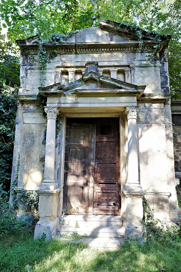 045 | 2023 | Berlin | St. Elisabeth Kirchhof I | © carsten riede fotografie