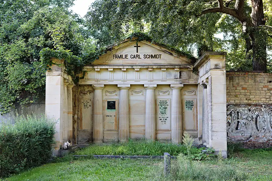 050 | 2023 | Berlin | St. Elisabeth Kirchhof I | © carsten riede fotografie