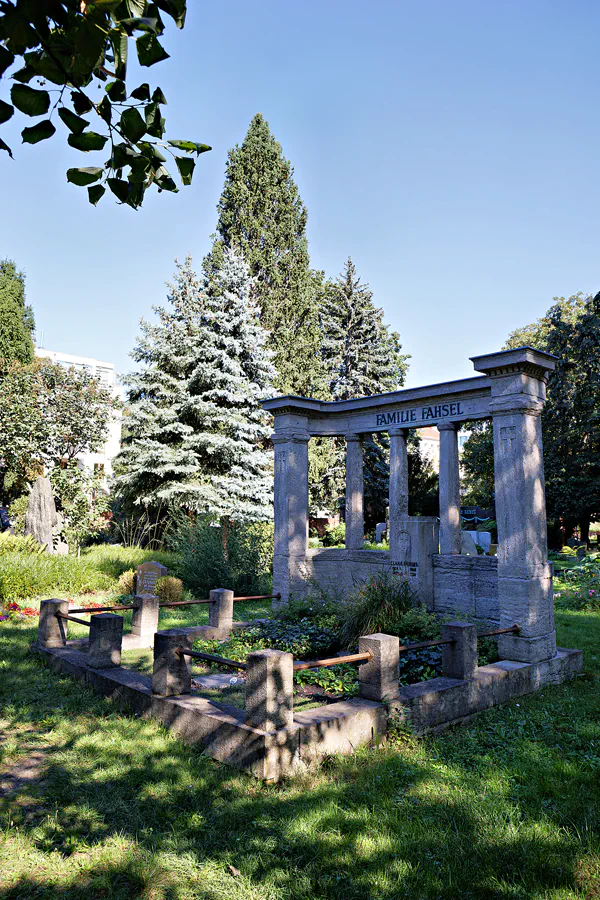 012 | 2023 | Berlin | Friedhof Berlin – II. Sophien-Friedhof | © carsten riede fotografie