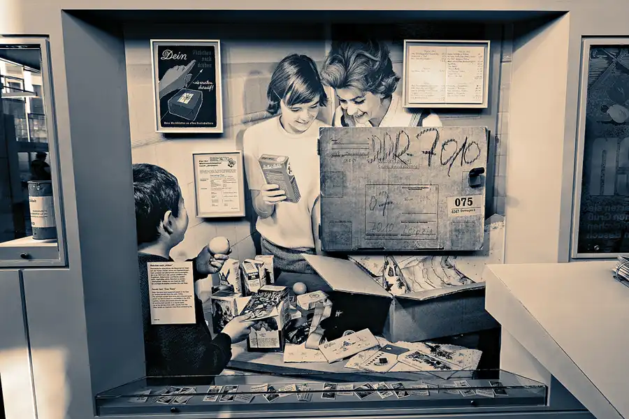 028 | 2023 | Berlin | Tränenpalast – Ausreisehalle Grenzübergangsstelle Bahnhof Friedrichstrasse | © carsten riede fotografie