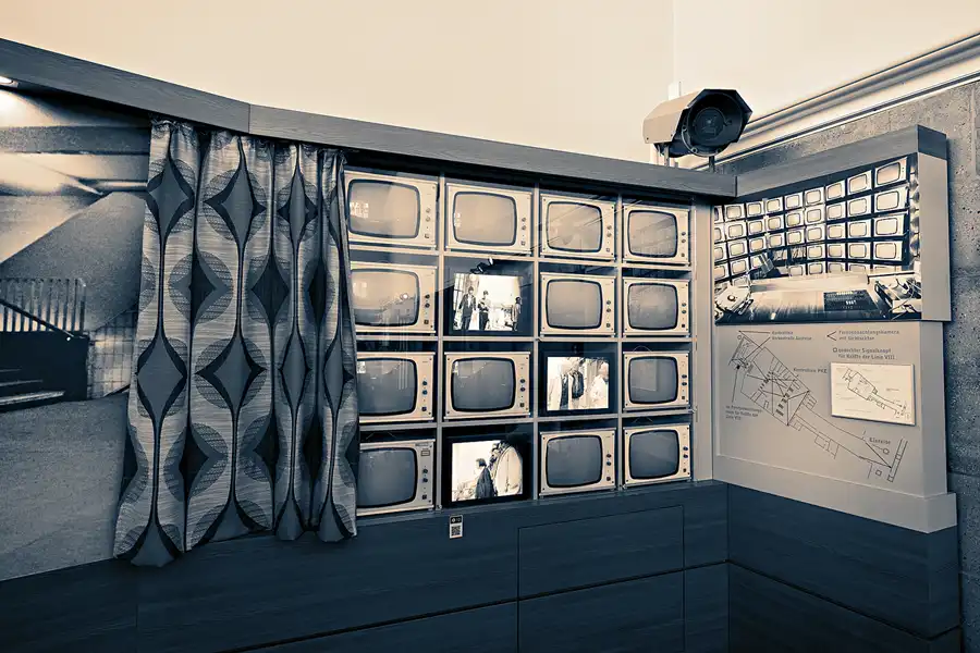 037 | 2023 | Berlin | Tränenpalast – Ausreisehalle Grenzübergangsstelle Bahnhof Friedrichstrasse | © carsten riede fotografie