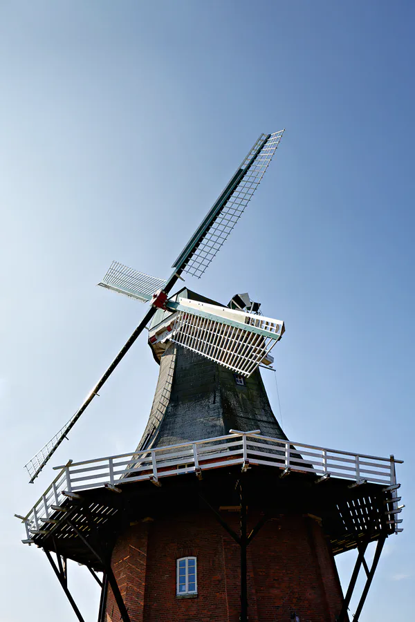 031 | 2023 | Greetsiel | Die Greetsieler Zwillingsmühlen – Grüne Mühle | © carsten riede fotografie