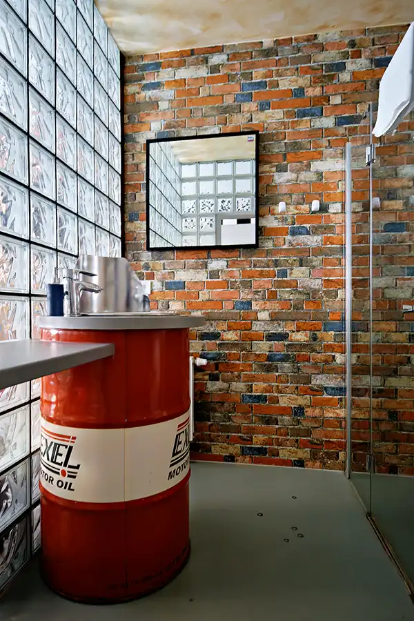 099 | 2023 | Ostrava | Retro Hotel Garage | © carsten riede fotografie