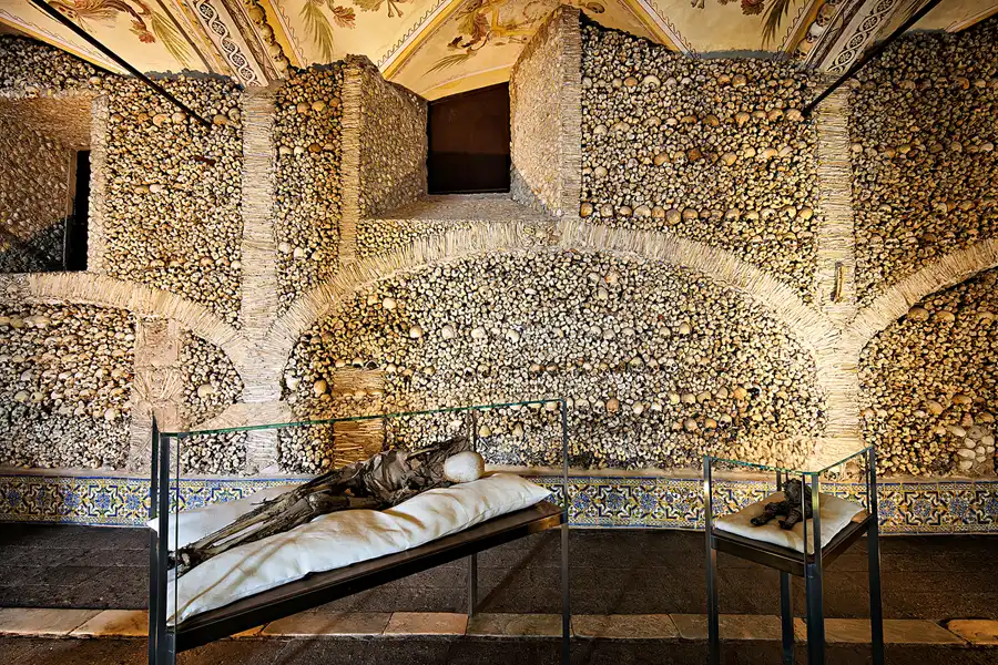 045 | 2023 | Evora | Capela dos Ossos | © carsten riede fotografie