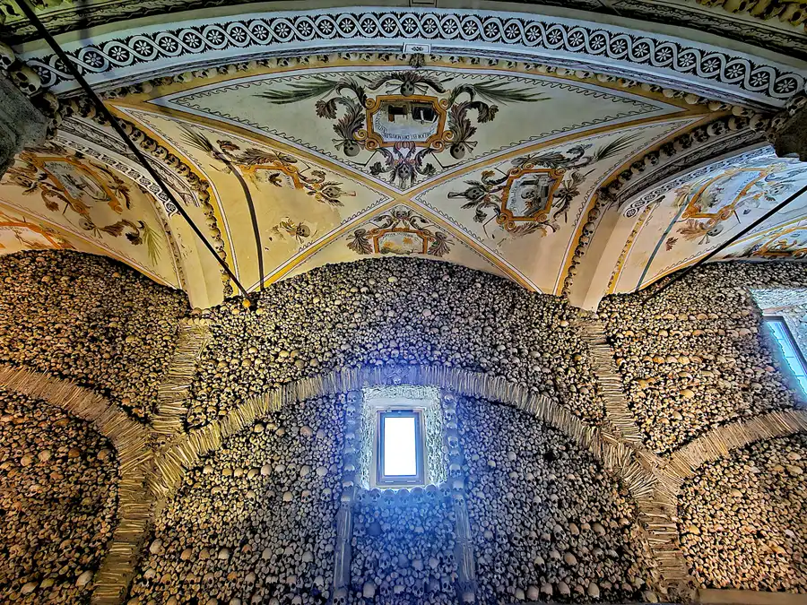048 | 2023 | Evora | Capela dos Ossos | © carsten riede fotografie