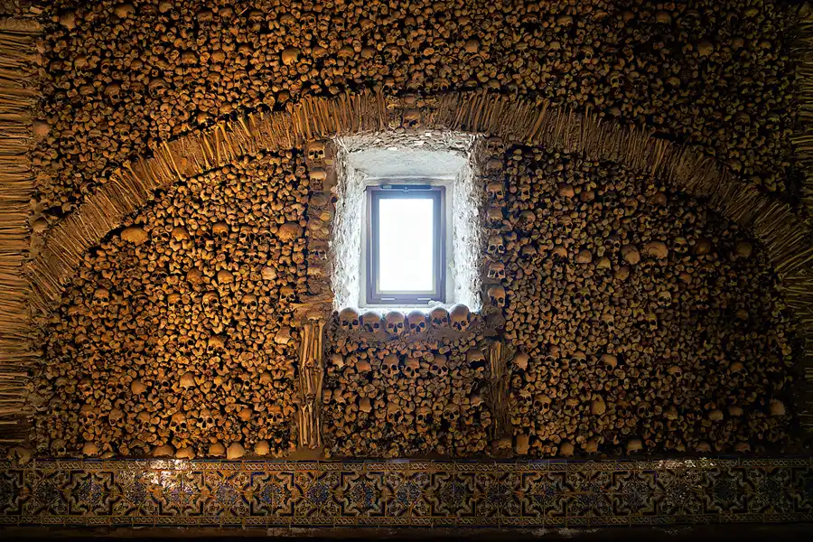 049 | 2023 | Evora | Capela dos Ossos | © carsten riede fotografie