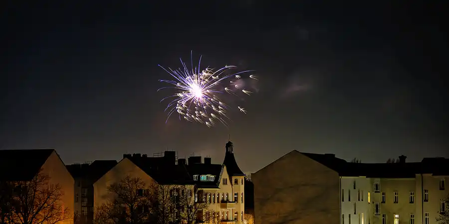 027 | 2024 | Berlin | Silvester-Feuerwerk in Alt-Hohenschönhausen | © carsten riede fotografie
