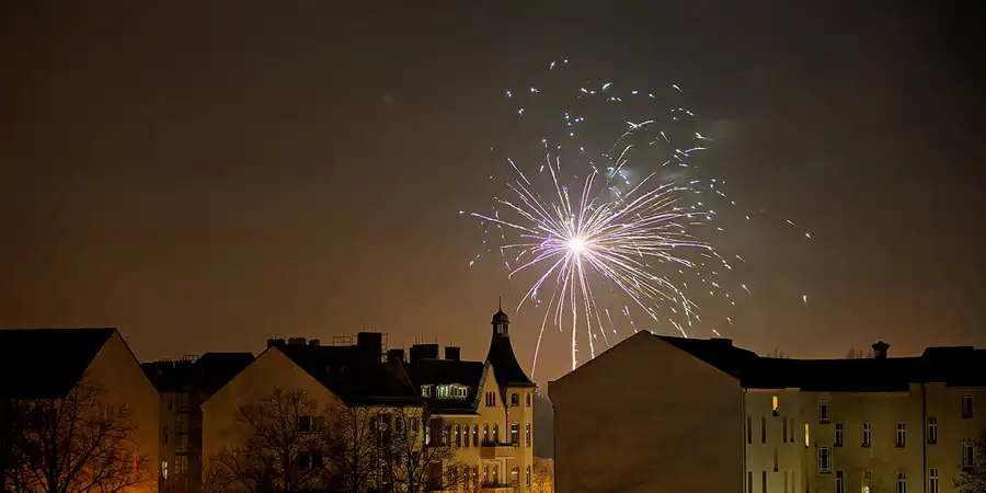 039 | 2024 | Berlin | Silvester-Feuerwerk in Alt-Hohenschönhausen | © carsten riede fotografie