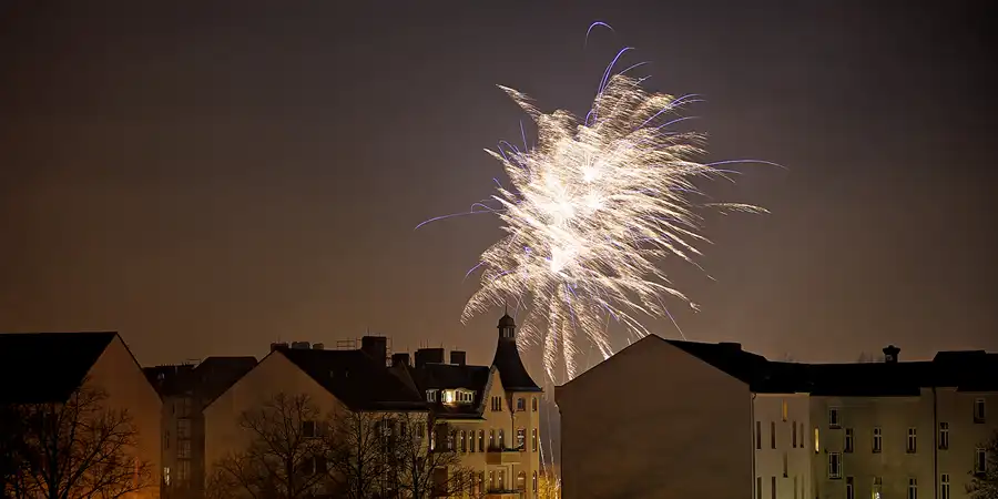 041 | 2024 | Berlin | Silvester-Feuerwerk in Alt-Hohenschönhausen | © carsten riede fotografie