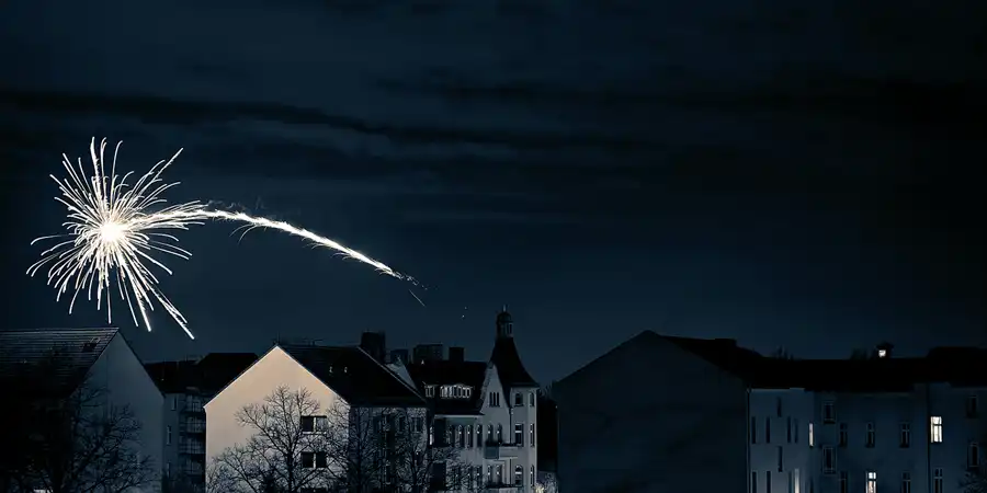 045 | 2024 | Berlin | Silvester-Feuerwerk in Alt-Hohenschönhausen | © carsten riede fotografie