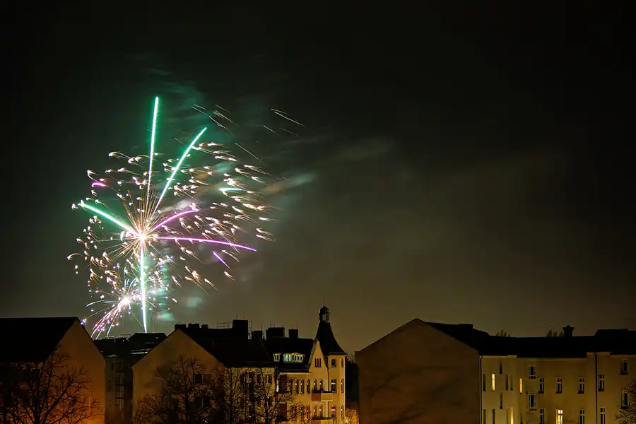 060 | 2024 | Berlin | Silvester-Feuerwerk in Alt-Hohenschönhausen | © carsten riede fotografie