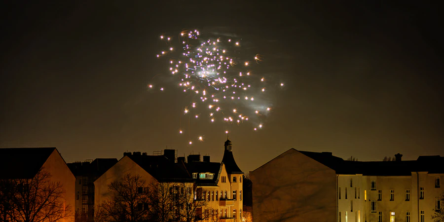 012 | 2024 | Berlin | Silvester-Feuerwerk in Alt-Hohenschönhausen | © carsten riede fotografie