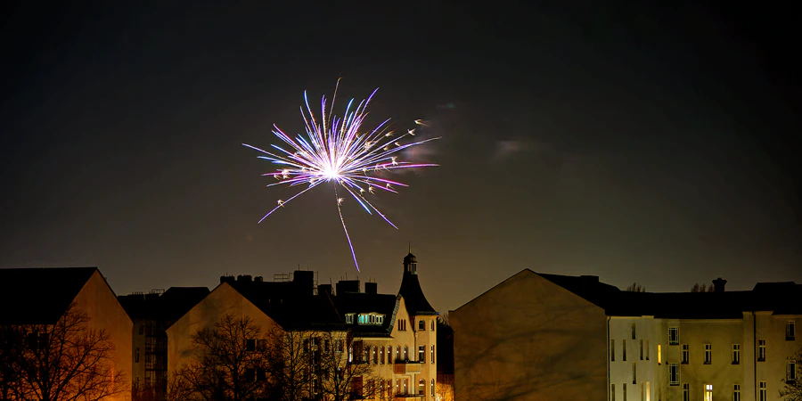 022 | 2024 | Berlin | Silvester-Feuerwerk in Alt-Hohenschönhausen | © carsten riede fotografie
