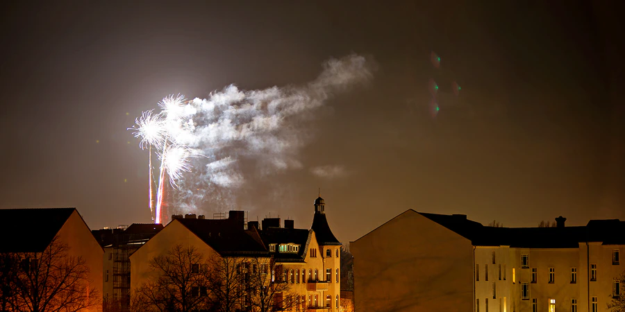 028 | 2024 | Berlin | Silvester-Feuerwerk in Alt-Hohenschönhausen | © carsten riede fotografie