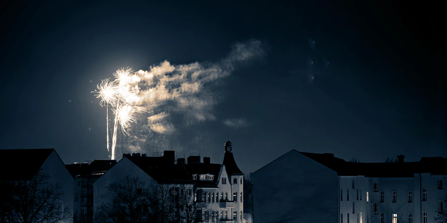 047 | 2024 | Berlin | Silvester-Feuerwerk in Alt-Hohenschönhausen | © carsten riede fotografie