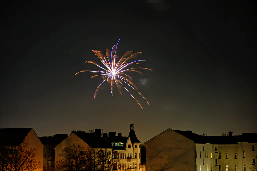 055 | 2024 | Berlin | Silvester-Feuerwerk in Alt-Hohenschönhausen | © carsten riede fotografie