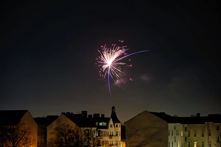 056 | 2024 | Berlin | Silvester-Feuerwerk in Alt-Hohenschönhausen | © carsten riede fotografie