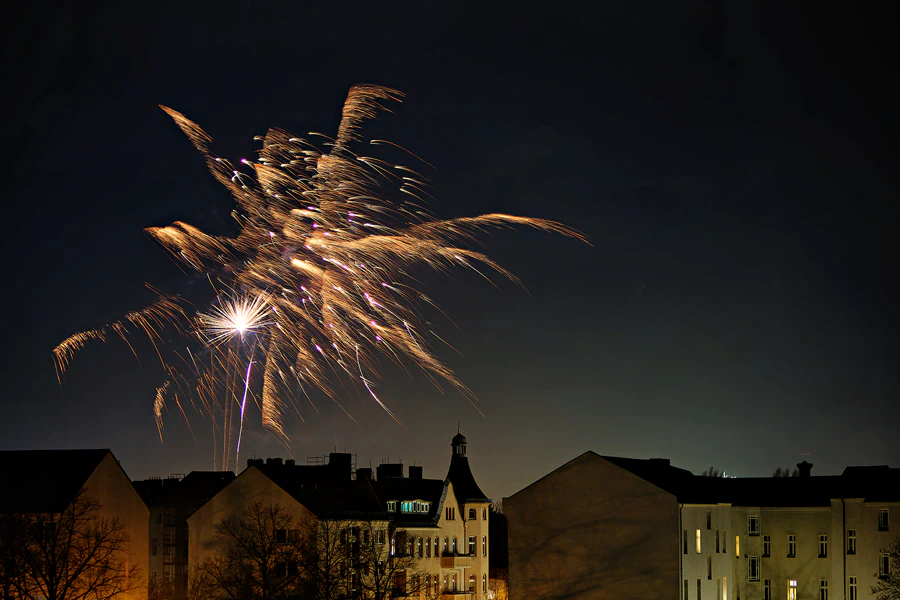 061 | 2024 | Berlin | Silvester-Feuerwerk in Alt-Hohenschönhausen | © carsten riede fotografie
