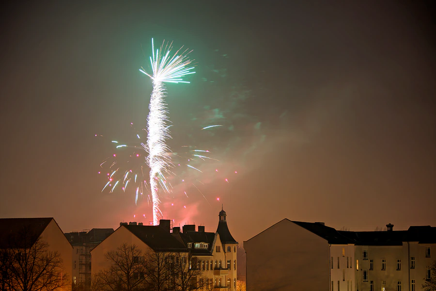070 | 2024 | Berlin | Silvester-Feuerwerk in Alt-Hohenschönhausen | © carsten riede fotografie