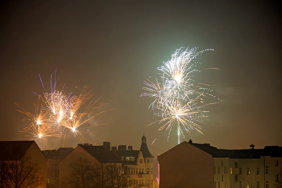071 | 2024 | Berlin | Silvester-Feuerwerk in Alt-Hohenschönhausen | © carsten riede fotografie
