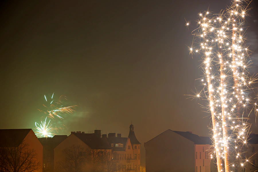 072 | 2024 | Berlin | Silvester-Feuerwerk in Alt-Hohenschönhausen | © carsten riede fotografie