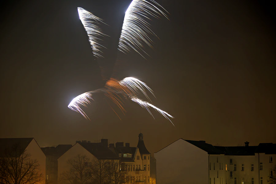 073 | 2024 | Berlin | Silvester-Feuerwerk in Alt-Hohenschönhausen | © carsten riede fotografie
