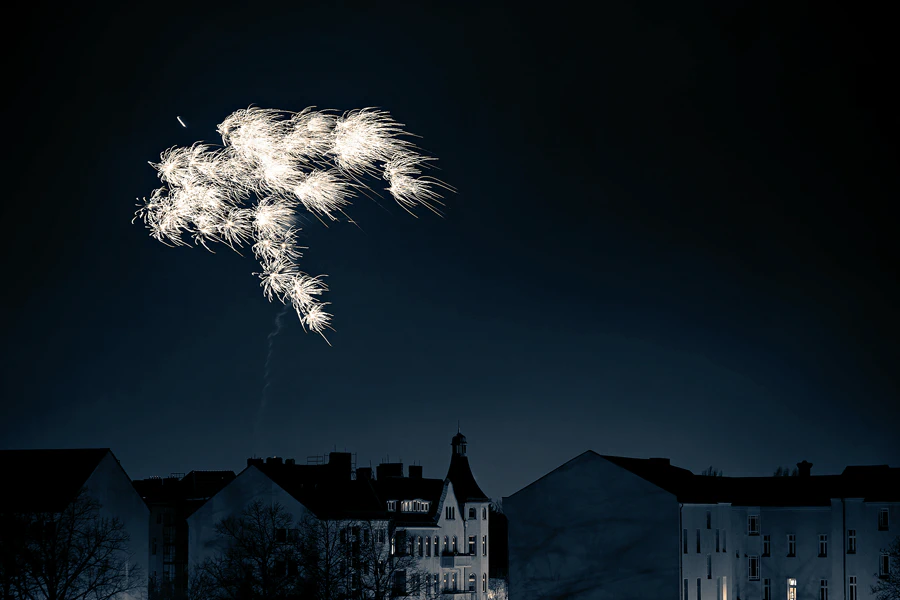 077 | 2024 | Berlin | Silvester-Feuerwerk in Alt-Hohenschönhausen | © carsten riede fotografie