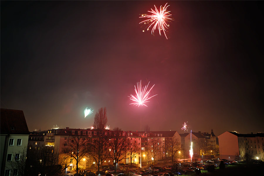 096 | 2024 | Berlin | Silvester-Feuerwerk in Alt-Hohenschönhausen | © carsten riede fotografie