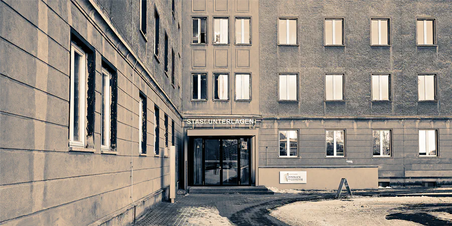 002 | 2024 | Berlin | Stasi-Unterlagen-Archiv – Einblick ins Geheime – Normannenstrasse | © carsten riede fotografie