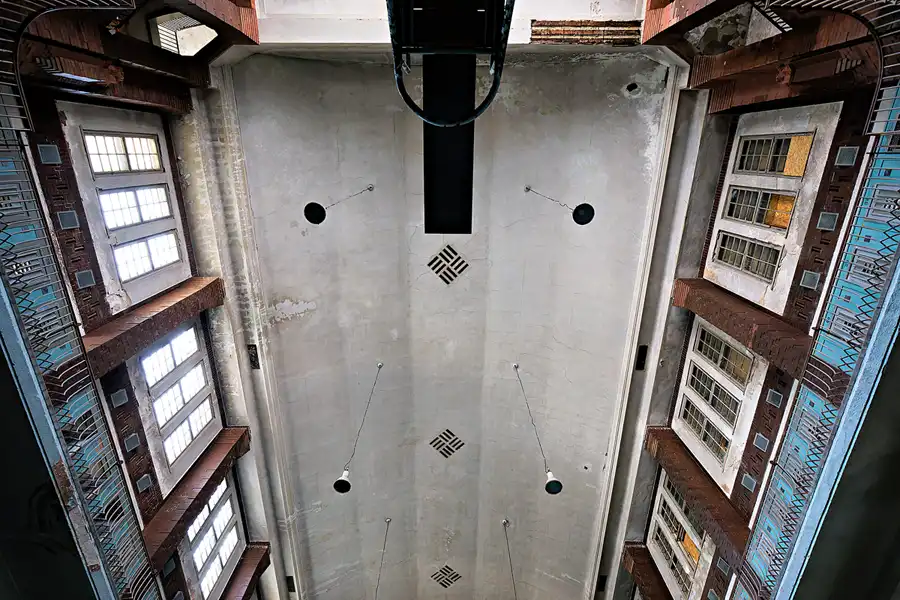 121 | 2024 | Berlin | Stadtbad Lichtenberg – Hubertusbad | © carsten riede fotografie