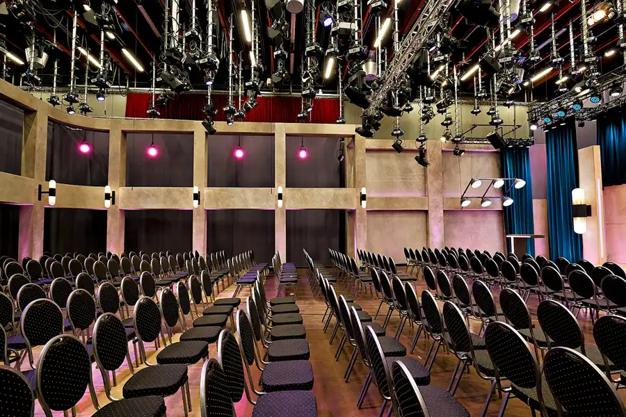 008 | 2024 | Berlin | RBB Fernsehzentrum | © carsten riede fotografie