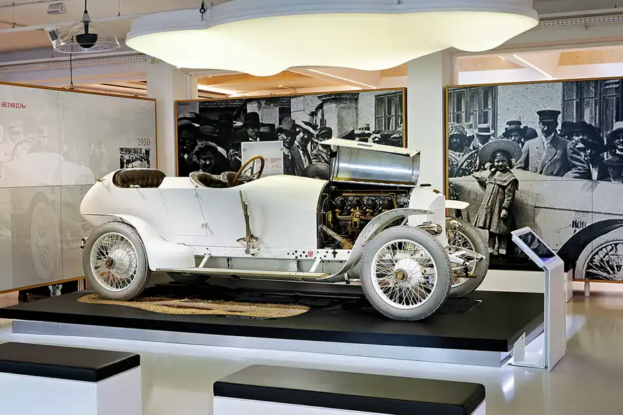 010 | 2024 | Mattsee | Ferdinand Porsche Erlebniswelten fahr(T)raum | © carsten riede fotografie