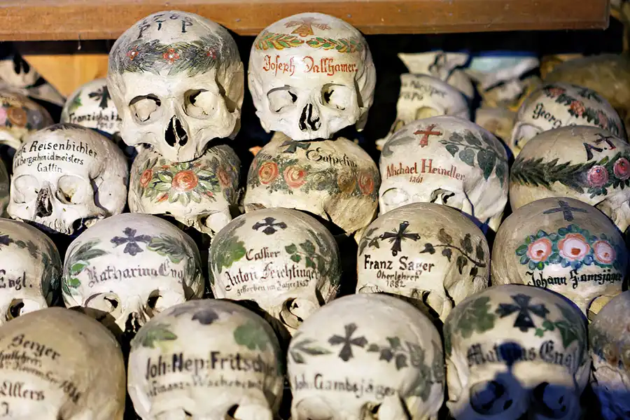 039 | 2024 | Hallstatt | Beinhaus Hallstatt | © carsten riede fotografie