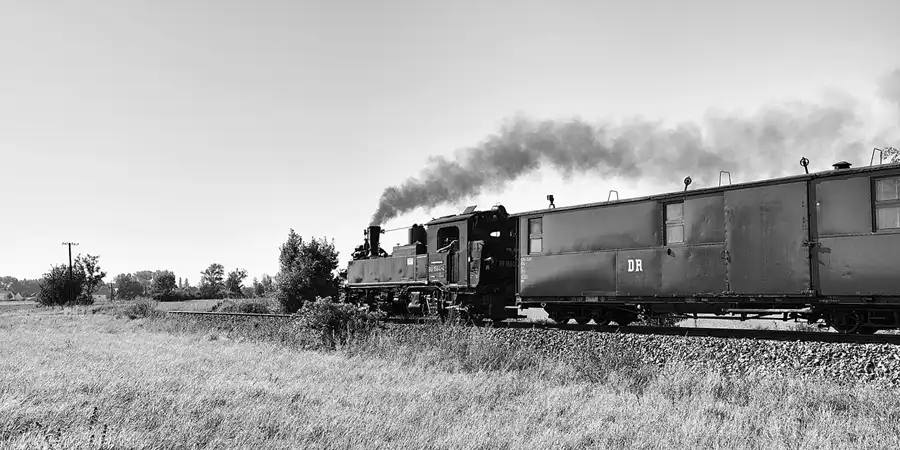 006 | 2024 | Naundorf | Birnenweg – Döllnitzbahn | © carsten riede fotografie
