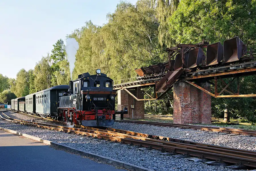 053 | 2024 | Mügeln OT Glossen | Bahnhof – Döllnitzbahn | © carsten riede fotografie