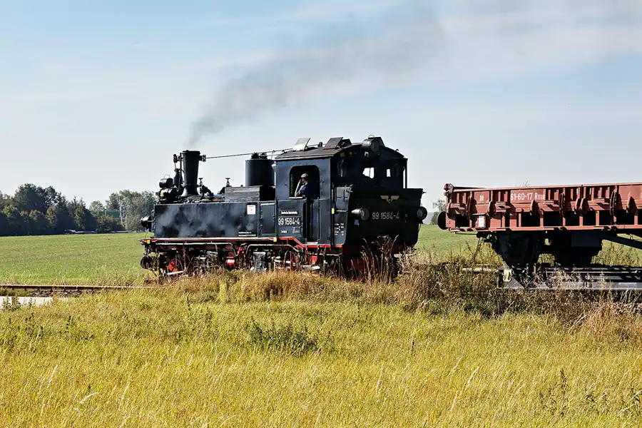 083 | 2024 | Naundorf | Birnenweg – Döllnitzbahn | © carsten riede fotografie