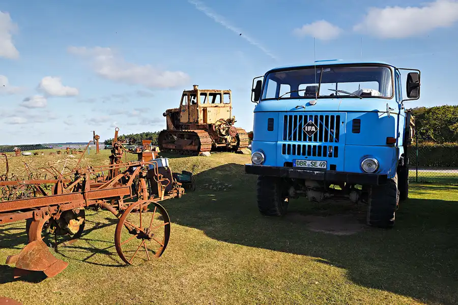 037 | 2024 | Reddelich | DDR Oldtimer Sammlung | © carsten riede fotografie