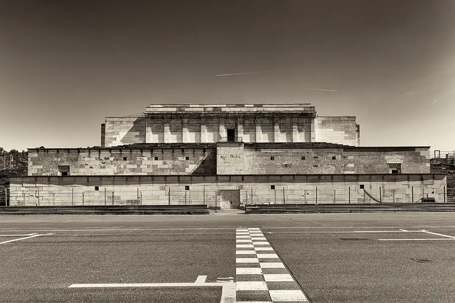 043 | 2025 | Nürnberg | Zeppelinfeld | © carsten riede fotografie