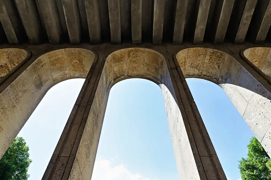 049 | 2025 | Nürnberg | Luitpoldhain – Ehrenhalle | © carsten riede fotografie