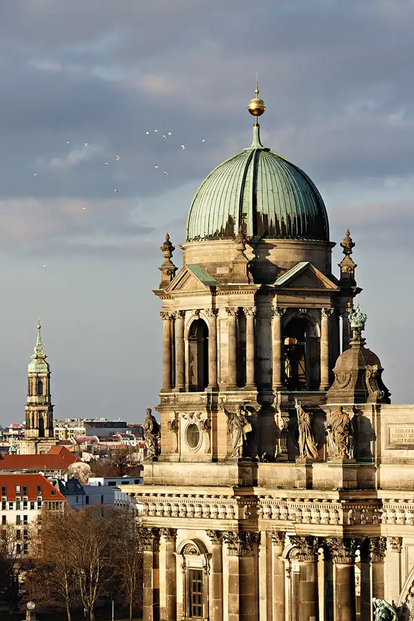 013 | 2025 | Berlin | Blick von der Dachterrasse des Humboldt Forums im Berliner Schloss – Berliner Dom | © carsten riede fotografie