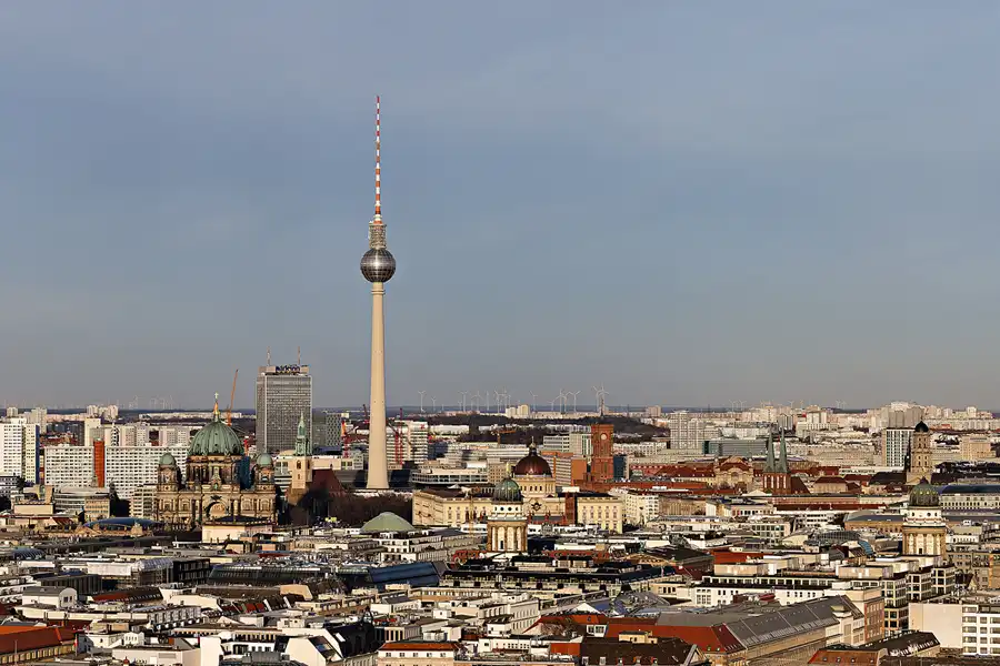 071 | 2025 | Berlin | Blick vom Kollhoff-Tower – Fernsehturm | © carsten riede fotografie