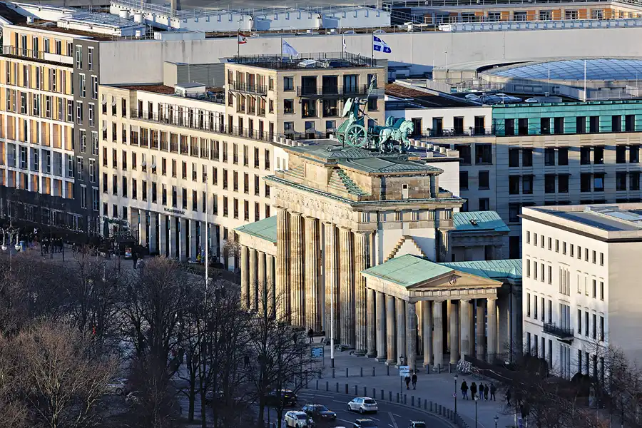 087 | 2025 | Berlin | Blick vom Kollhoff-Tower –  Brandenburger Tor | © carsten riede fotografie