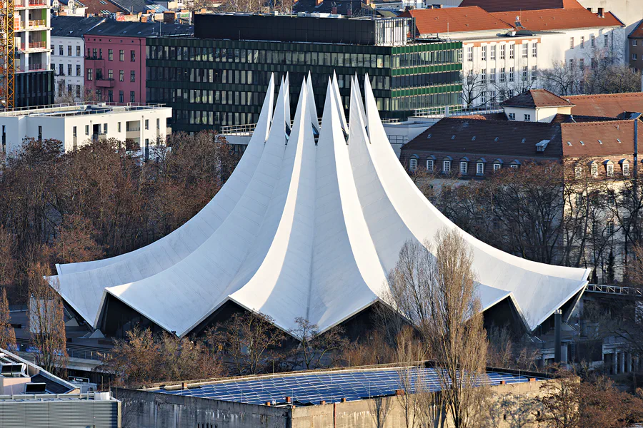 068 | 2025 | Berlin | Blick vom Kollhoff-Tower –  Tempodrom | © carsten riede fotografie
