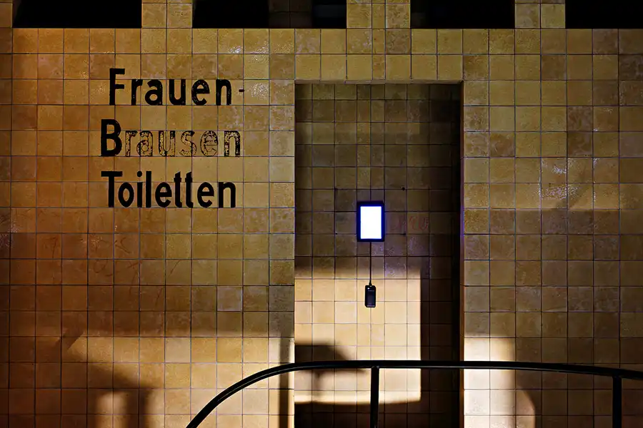 017 | 2025 | Berlin | Stadtbad Lichtenberg – Hubertusbad – The Exhibition Stadtbad Reloaded | © carsten riede fotografie