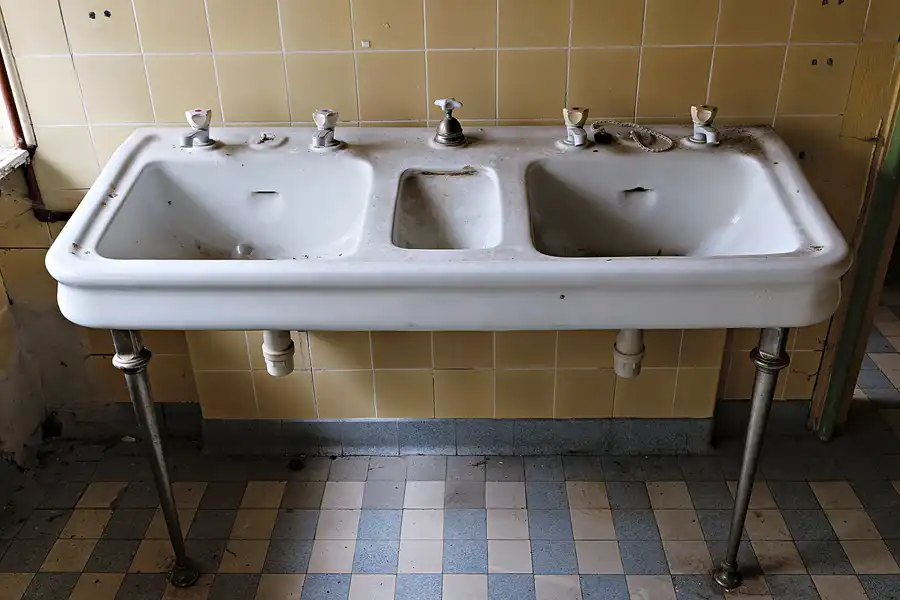 097 | 2025 | Harzgerode | Heilstätte Harzgerode | © carsten riede fotografie