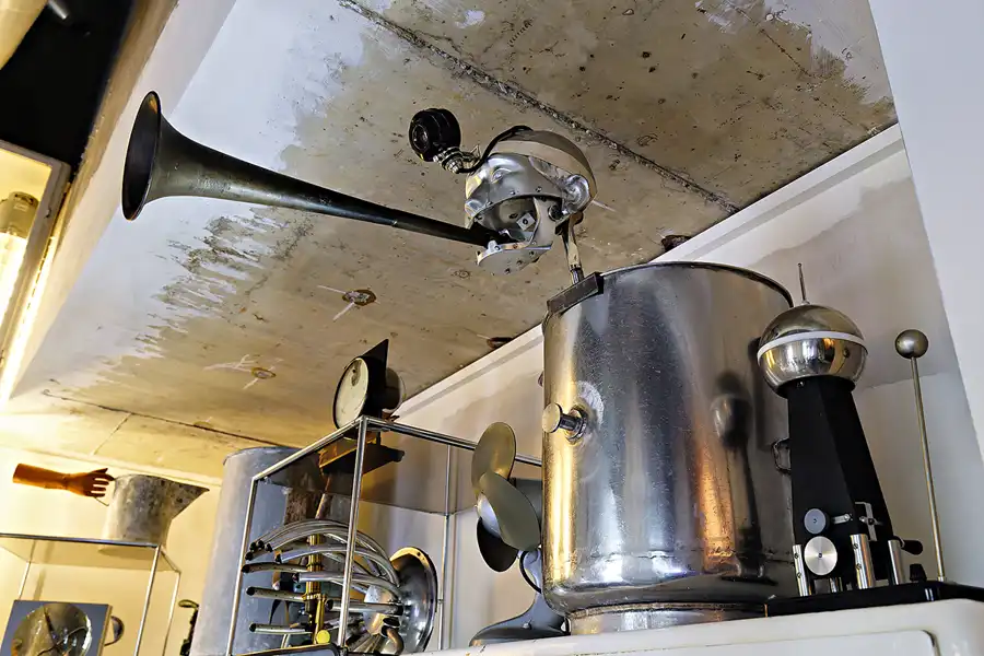 005 | 2025 | Berlin | Designpanoptikum – Surreales Museum für industrielle Objekte | © carsten riede fotografie